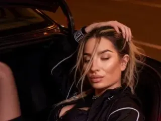 Streamate Free Porn Cam of MeganBlazeee