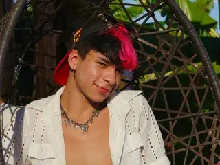 Streamate Live Sex of angel_david_ad