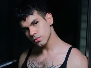 Streamate Free Porn Cam of Derek_Voss