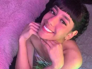 Streamate Sex Cam of KhloeSmiith
