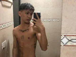 Streamate Free Live Porn of OliverSmiith