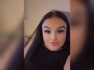 Streamate Live Sex Cam of Juicyxlucyx