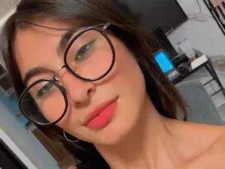 Streamate Free Porn Cam of beatriz_doll