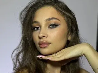 Streamate Free Live Porn of MilaLick
