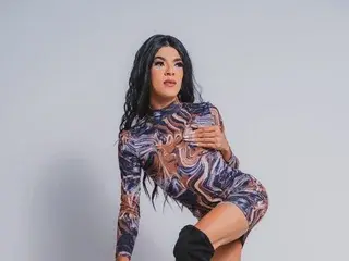 Streamate Nude Webcam of Amira_Ember