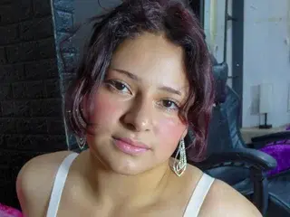 Streamate Best live sex cam show of Sary_LittleSmiles