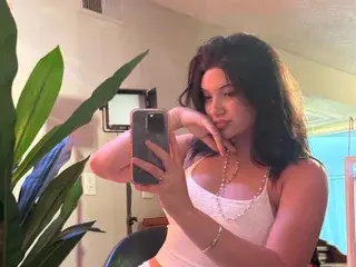 Streamate Adult Webcam of ivyXrosee