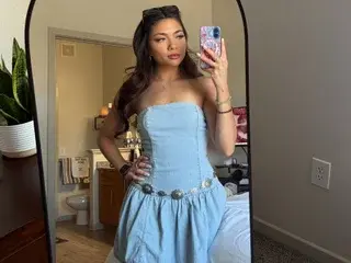 Streamate Free Porn Cam of DesireeGrey22