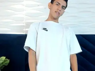 Streamate Adult Video Chat of LuccaMoreti