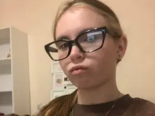 Streamate Free Porn Cam of AliceTouch