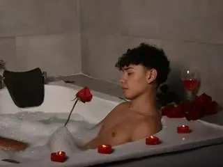 Streamate Live Sex Cam of Davidlaidd