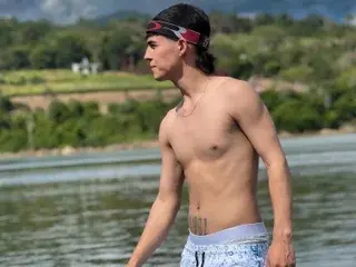 Streamate Sex Cam of EthanJamees