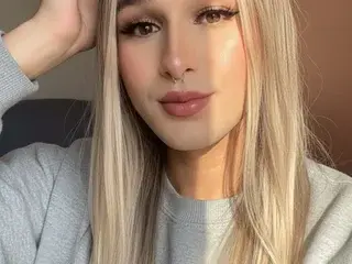 Streamate Free Porn Cam of monserrat22