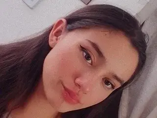 Streamate Nude Webcam of Sarah_World