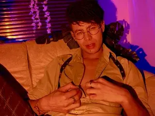 Streamate Watch Live Sex Cams of ThiiagoSaeenz