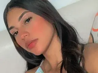 Streamate Private Sex Chat of milapetiteAsm