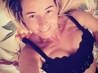 Streamate Private Sex Chat of xSWEET_EWAx