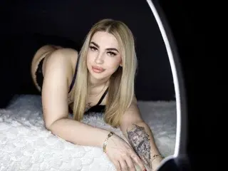 Streamate Sex Cam of ZarasPlayground