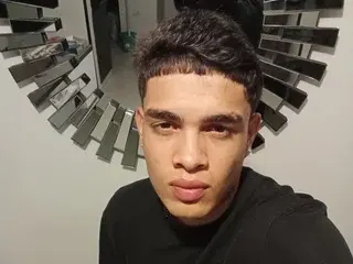 Streamate Free Live Porn of Big_TonnyD