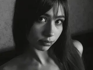 Streamate Live Porn of AriiaTyler