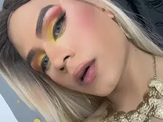 Streamate Live Porn of Saskyadeluxxeoficial