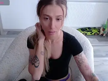 Stripchat Free Live Porn of Deidi_sweet