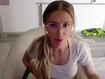 Stripchat Nude Webcam of Deidi_sweet