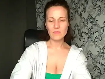 Stripchat Free Live Porn of Kelly_Kisss