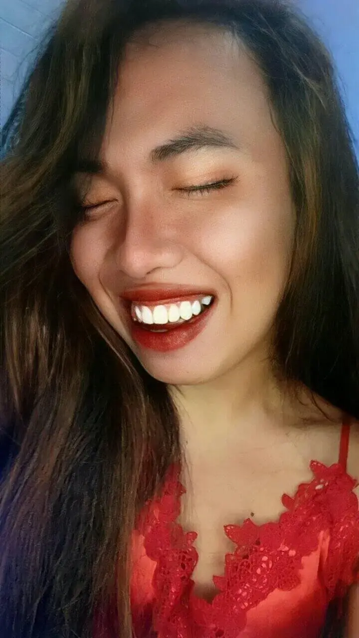 TooTightRebeca