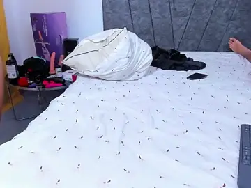 Stripchat Watch Live Sex Cams of bella-black