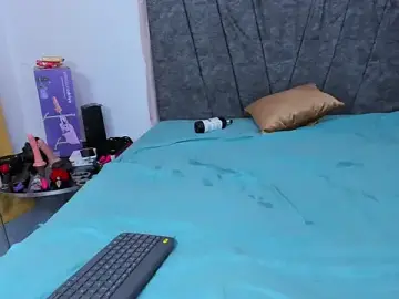 Stripchat Free Porn Cam of bella-black