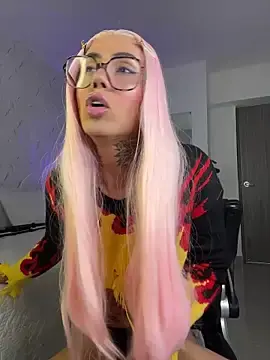 Stripchat Live Sex Cam of miss_tatiana_