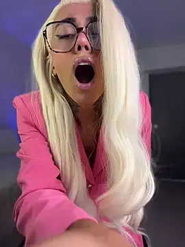 Stripchat Free Porn Cam of miss_tatiana_