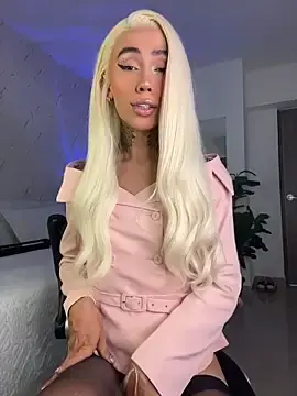 Stripchat Free Live Porn of miss_tatiana_