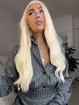 Stripchat Free Live Porn of miss_tatiana_