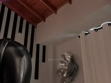 Stripchat Watch Live Sex Cams of AllyJensen