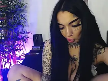 Stripchat Free Porn Cam of CreamyInkky_