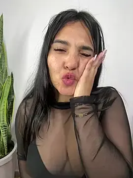 Stripchat Live Sex Cam of meli__brown