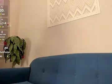 Stripchat Sex Cam of Chloee_White