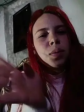 Stripchat Free Porn Cam of aurora_sky11