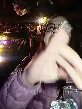 Stripchat Free Live Porn of aurora_sky11