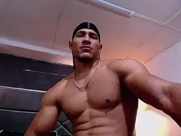 Stripchat Watch Live Sex Cams of teddyfit19cm