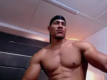 Stripchat Live Sex of teddyfit19cm