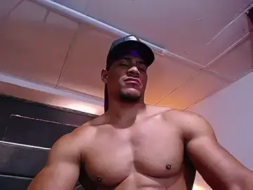 Stripchat Sex Cam of teddyfit19cm