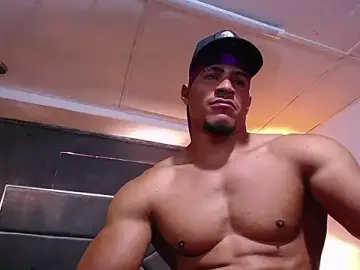 Stripchat Live Sex Cam of teddyfit19cm