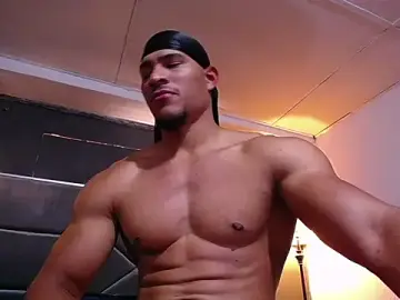 Stripchat Adult Webcams of teddyfit19cm