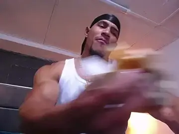 Stripchat Live Sex of teddyfit19cm