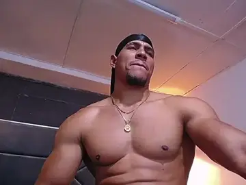 Stripchat Live Porn of teddyfit19cm