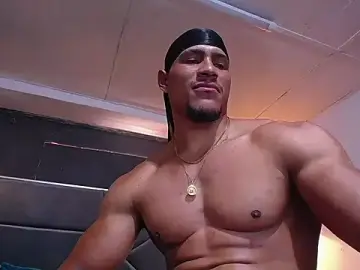 Stripchat Live Sex Cam of teddyfit19cm