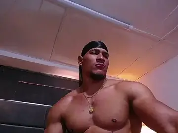 Stripchat Watch Live Sex Cams of teddyfit19cm